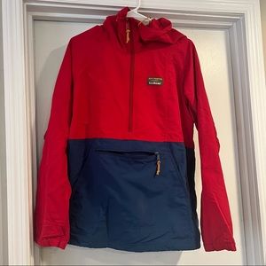 LL bean water resistant pullover in red/blue